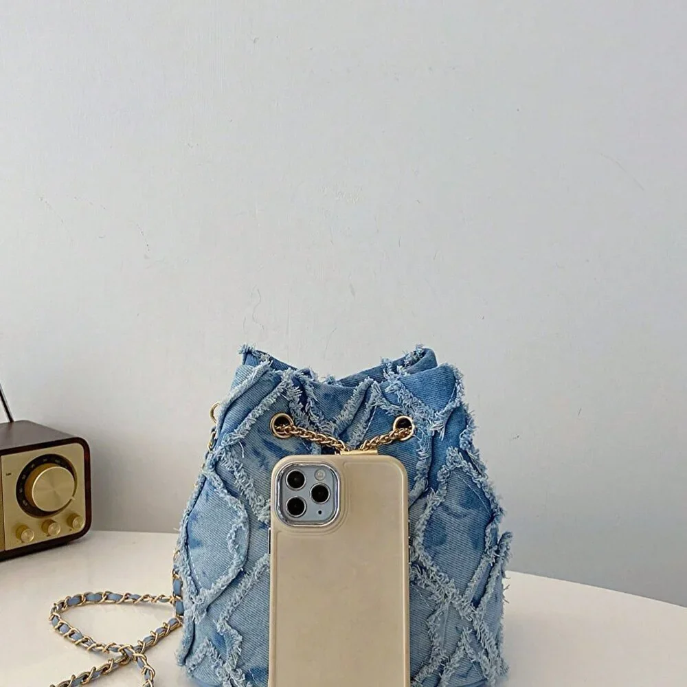 Blue Diamond Lattice Women's One-Shoulder Bucket Bag With Metal Drawstring